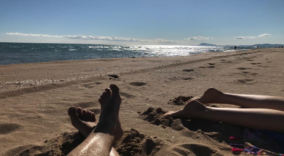 Tomando el sol en la playa